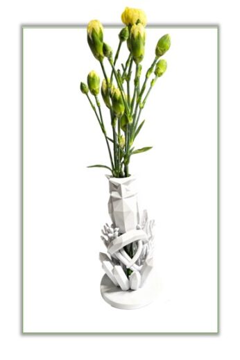 Vazǎ decorativă „Veghe” – simbol al liniștii care rămâne