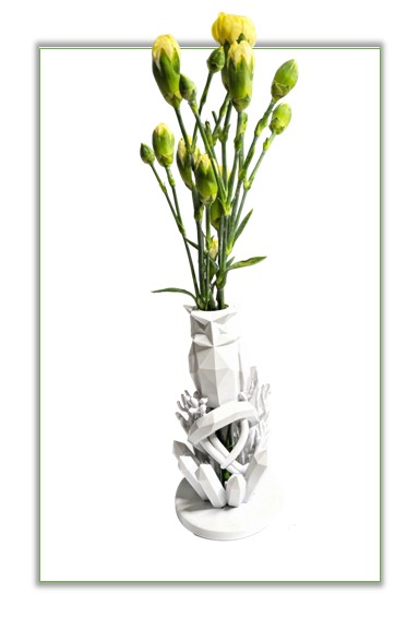 Vazǎ decorativă „Veghe” – simbol al liniștii care rămâne